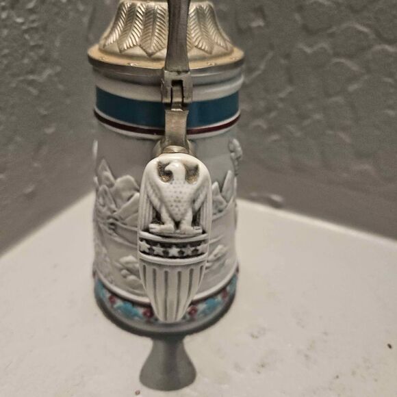 1990 Avon Ceramic Endangered Species THE BALD EAGLE Stein Mug 6" - Picture 4 of 7